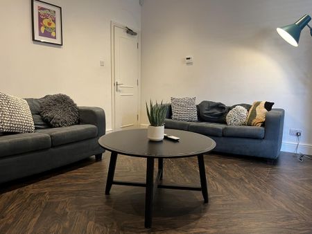 5 bedroom terraced house to rent - Photo 3