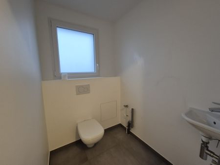 Location Maison 5 pièces 116m² CRANVES SALES 74380 - Photo 2