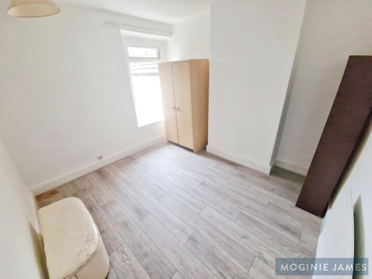 4 bedroom terraced house to rent - Photo 1