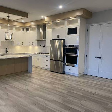 East Chilliwack Furnished Upper Floor - RENTDAN - Photo 3