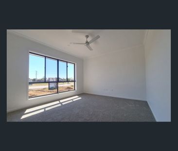 Brand New 4 bedroom Home - Photo 5