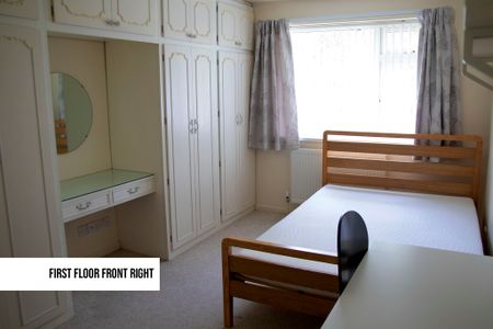 4 Bed Student Accommodation - Photo 3