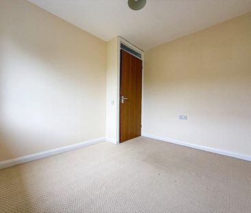2 bedroom semi-detached house to rent - Photo 4