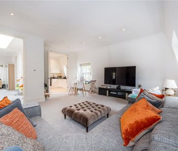 A fabulous, well presented and naturally bright three bedroom later... - Photo 1