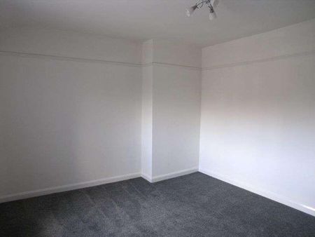 Southall Crescent, Bilston, WV14 - Photo 3