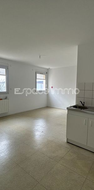 Location Appartement 1 pièce 26m² LE GRAND QUEVILLY 76120 - Photo 1