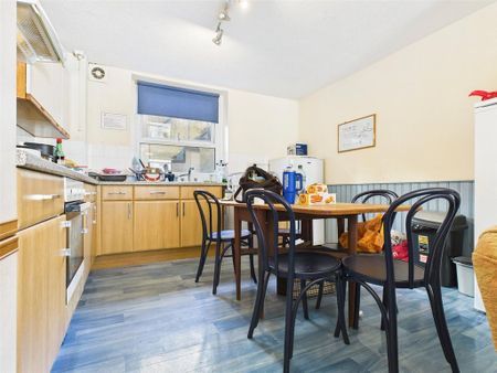 5 bedroom terraced house to rent - Photo 5