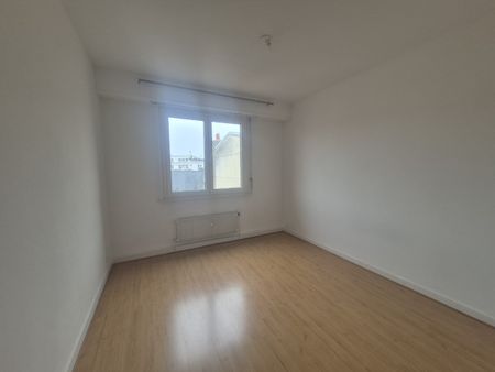 Location Appartement 3 pièces 97m² LILLE 59800 - Photo 3
