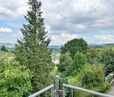 Exklusives Wohnen mit Blick übers Bergische - Photo 1