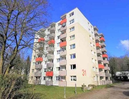 Gemütliche 2-Zi.-Whg. mit offener Küche, modernem Bad und Balkon - Photo 1