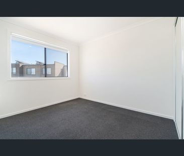 5 Helensburch Passage, Cranbourne West, Vic 3977 - Photo 4