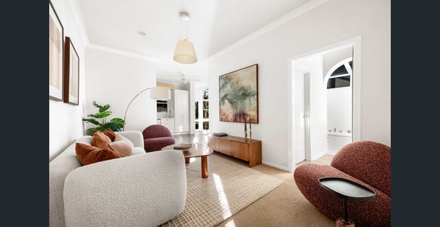 A Sun-Filled Federation Family Home Of Rare Scale - Photo 1