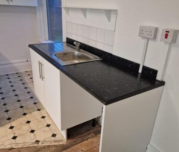 Studio to rent - Photo 6
