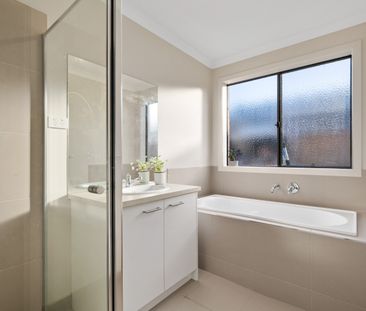 14 Mulligan Circuit, Officer VIC 3809 - House For Rent | Domain - Photo 6