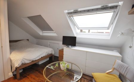 Three Bedroom House to rent in Ashburnham Rd, - Photo 3