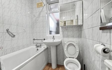 Uppingham Avenue, Stanmore, HA7 - Photo 5
