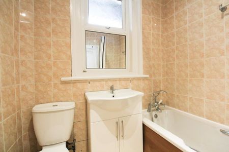 1 bedroom ground floor flat to rent - Photo 5