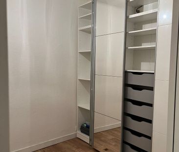 Studio moderne entièrement rénové à louer de 26.05 m² ? Proche gare... - Photo 1