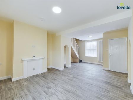 2 bedroom terraced house to rent - Photo 2