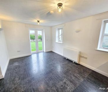 2 bedroom detached house to rent - Photo 3