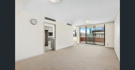 VIEWS TO BARANGAROO IN A HARBOURSIDE LOCALE - Photo 2