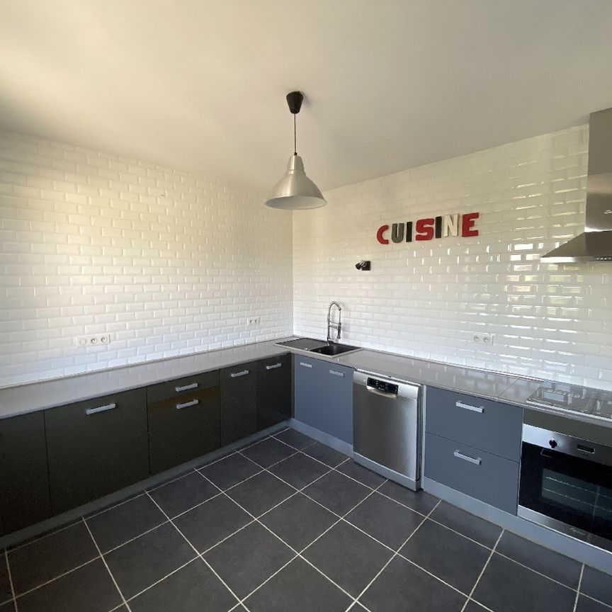 Location Maison 4 pièces 88m² GUEUGNON 71130 - Photo 1