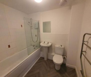 2 bedroom flat to rent - Photo 3