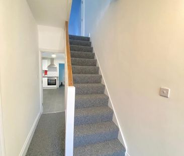 Double room - £595pcm, deposit £595 in shared house : £595 per month - Photo 2