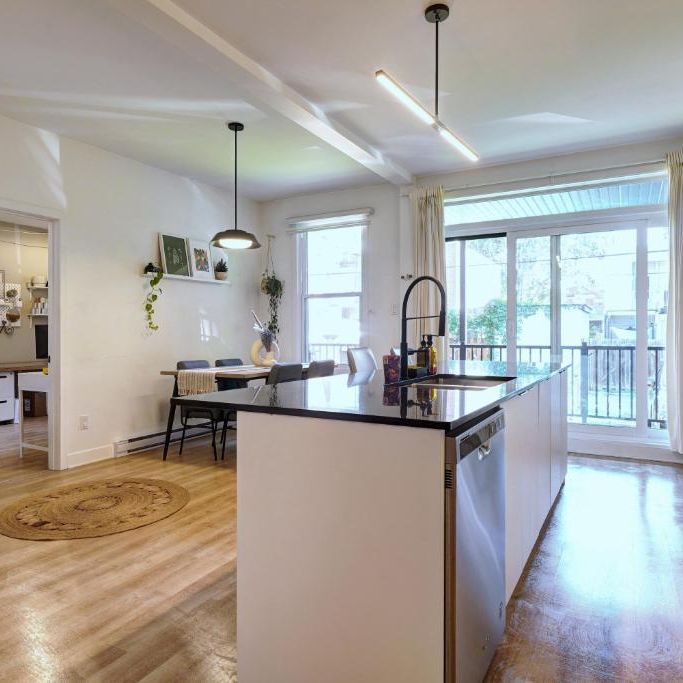 Grand 6 1/2 Hochelaga - Juillet - Internet, balcon, électroménagers - Photo 1