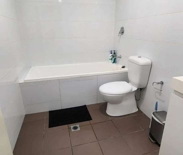 Parramatta - Photo 6