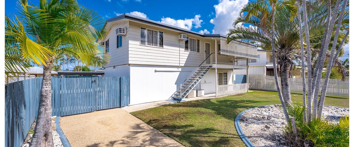 Double Storey home with Cinema Room! - Photo 1