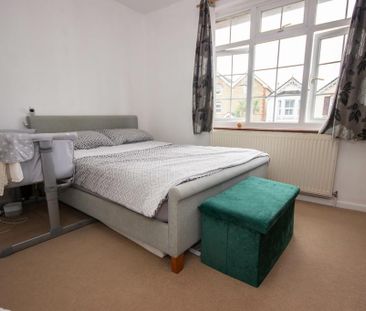 3 bedroom semi-detached house to rent - Photo 3