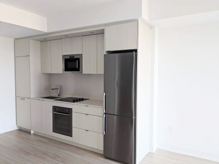For Lease - 20 Inn On The Park Drive Unit# 1839, Toronto, Ontario - Photo 3