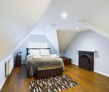 Coombe House, Devey Close, Kingston Upon Thames, KT2 - Photo 6