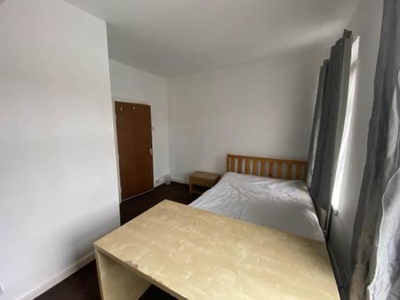 5 bedroom house to rent - Photo 2