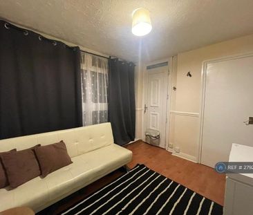 1 bedroom flat to rent - Photo 2
