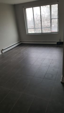 For Lease - 14 North Alarton Street Unit# 1, Mississauga, Ontario - Photo 5