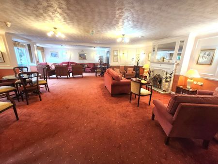 Belfry Drive, Wollaston, Stourbridge, DY8 3SD - Photo 2