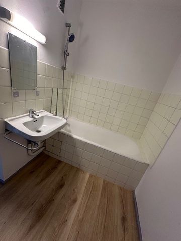 Location Appartement 2 pièces 46m² PONT DE CHERUY 38230 - Photo 5