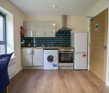 Studio to rent - Photo 3