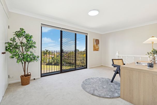 6 Vivyan Close, Denistone NSW 2114 - House For Rent | Domain - Photo 1