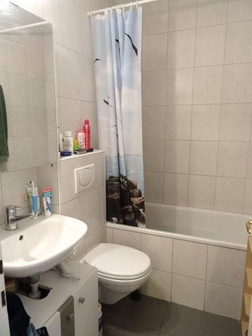 Ruhige 3.5-ZW à 83 m² im 1. OG - Foto 4