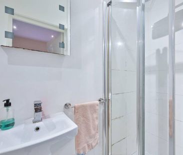 2 bedroom semi-detached house to rent - Photo 3