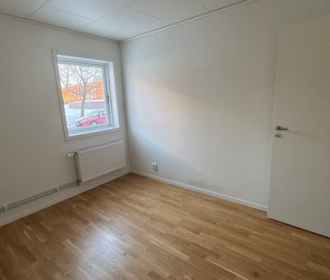 Eddavägen, Eskilstuna - Photo 1