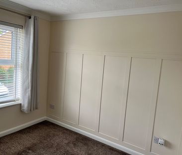 2 Bed Terraced House, Hawksworth Drive, CV1 - Photo 3