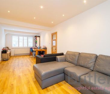 3 bedroom semi-detached house to rent - Photo 2