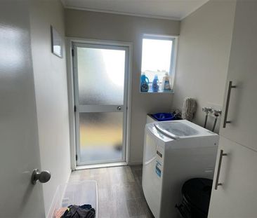 Unit 2, 4 Silver Creek Road, Weymouth, Auckland - Photo 5