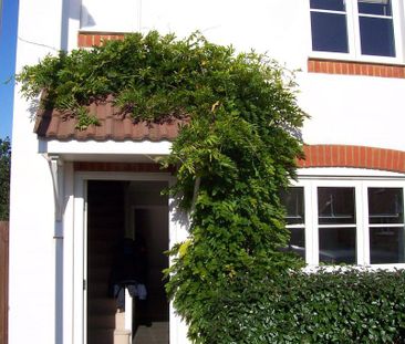 2 bedroom end of terrace house to rent - Photo 4