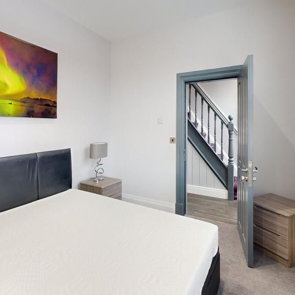 4 bedroom terraced house to rent - Photo 1