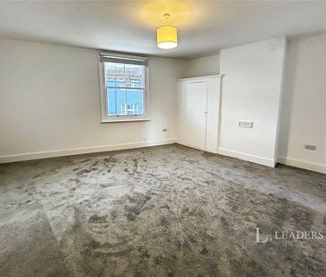 2 bedroom maisonette to rent Albion Hill, Brighton, East Sussex, BN2 - Photo 3